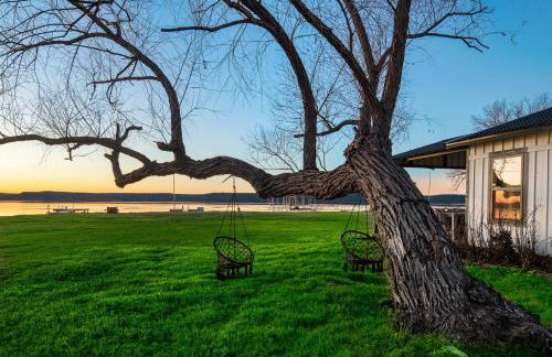 Lakefront Gem with Hot Tub and Game Room in Graford - Foto 34