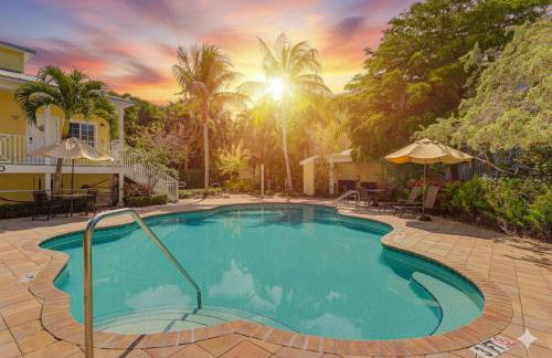 New! Remodeled, Pool-Side, 1-min to Beach Path! - Foto 23