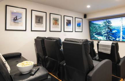 Timberline by AvantStay Stunning Chalet Cabin w Hot Tub Pool Table Home Theater - Foto 5