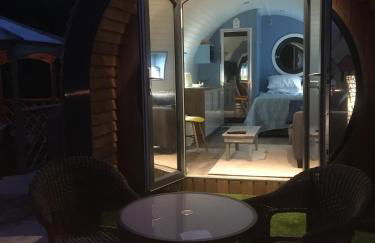 The Orchard Glamping pod - Photo 8