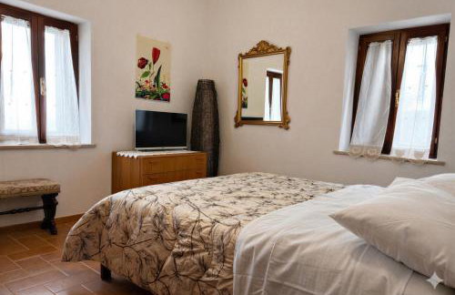 La Dimora di Sandra Montefalco, appartamento tra ulivi con parcheggio - Foto 7