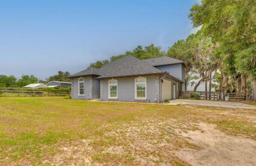 Private Beach at Lakefront Summerfield Getaway! - Foto 29