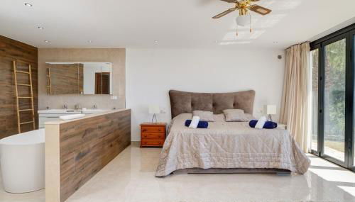 La Escala - 6 bedroom villa with pool - Photo 2