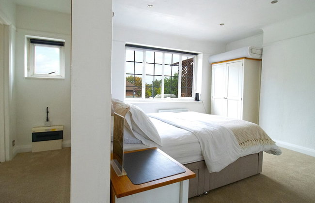 Straight Inn - Photo 23