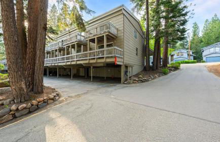 Cozy Forest Hideaway in Incline Village Private Balcony Sierra Solace by AvantStay - Foto 26