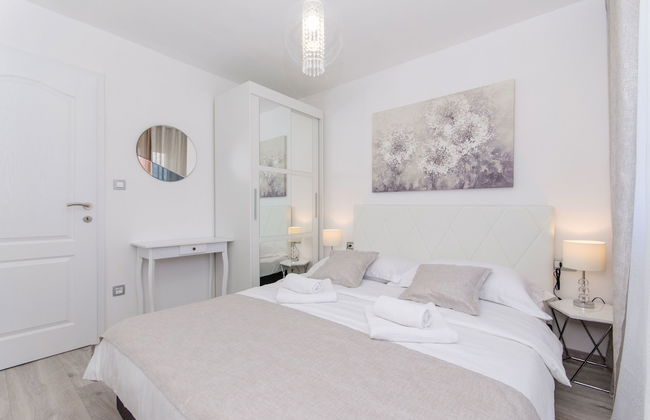 Apartment Luxury Center - Foto 16