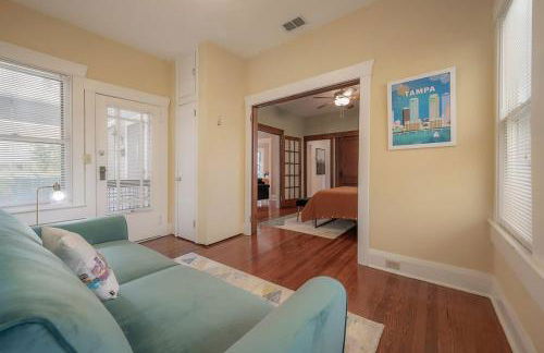 Historic & Cozy Bungalow by Downtown - Foto 22