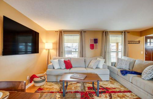 Gather Family! Home with Fenced Yard in Wheat Ridge - Foto 6