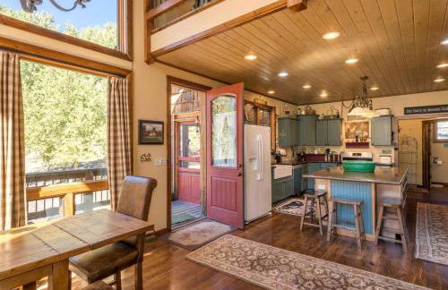 Stunning Mountainside Cabin Rental with a View Nestled in the Heart of the Colorado Rockies - Foto 19