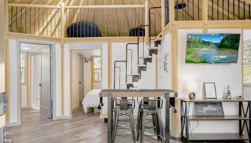 Beaumont Hill Country Luxury Yurt Cabin w Hot Tub - Foto 5