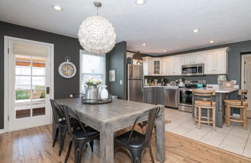 Piccolo Cottage - Great Location - Walking distance to Douglas Beach! - Foto 8