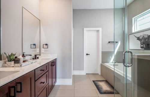 Luxury Downtown Getaway with Breathtaking Views - Foto 32