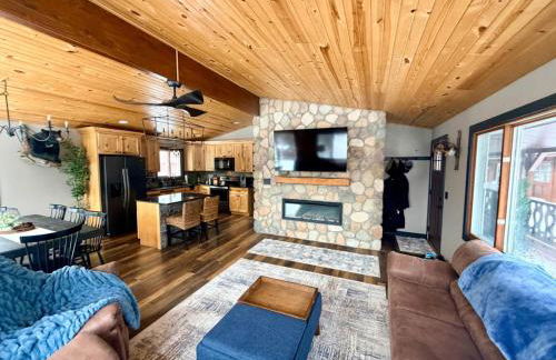 Paddler's Paradise Cabin with Direct Trail Access! - Foto 1