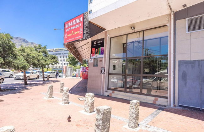 Centrally Located 2 Bedroom Apartment in Cape Town - Foto 24