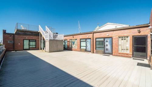 Why Knot Getaway...Rooftop with WaterView! Unit D - Foto 3