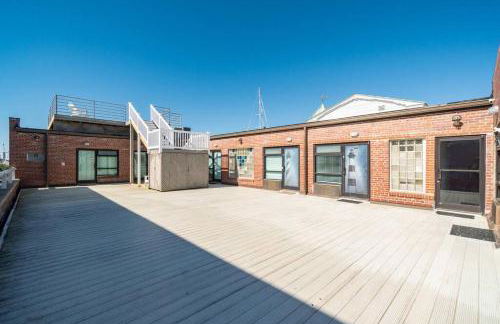 Why Knot Getaway...Rooftop with WaterView! Unit D - Foto 3