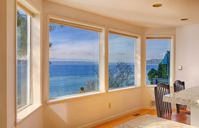 Four Stone Beach House - Photo 13