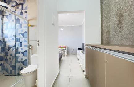 Cantinho Perfeito para Dois Conforto e Mar Bem Pertinho, Casa terrea no centro 80M Praia, Ar, Enxoval,Estacionamento e churrasqueira - Foto 17