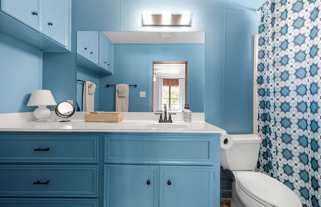 Creekside Haven with Pool and Firepit - Foto 22