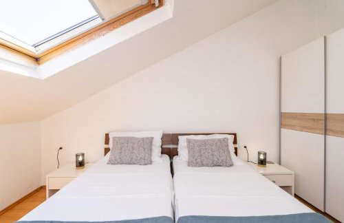 RITA - Charming 2-Bedroom Apartment with sea view, Slano - Foto 10