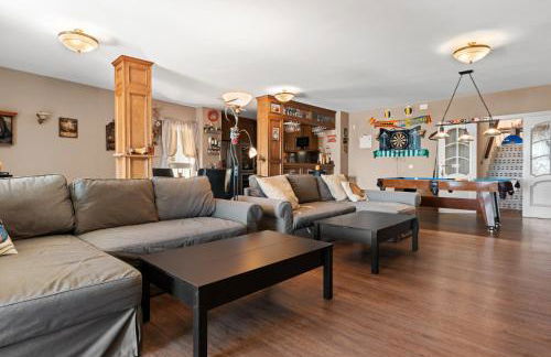 Infinity pool mansion by Costarentals - Ref 85 - Photo 10