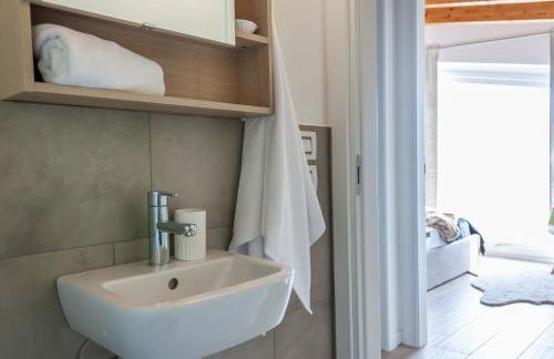 MIA ISOLA with lake view, garden and swimming pool - Photo 37