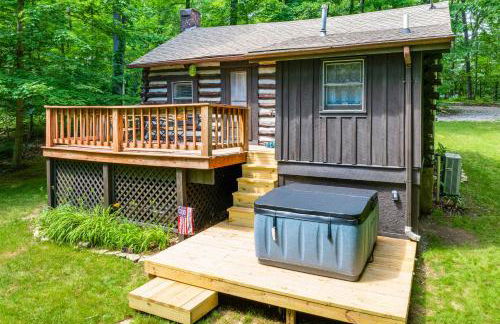 Hot Tub and Deck Cabin Hideaway in Brown County - Foto 18