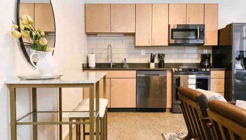 Cozy Downtown Loft - Photo 2