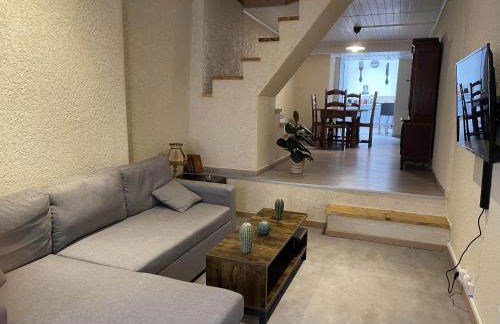 Les Gîtes de Monthermé La Maison authentique du centre historique - Foto 4