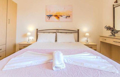 Aloustina Apartments - Photo 13