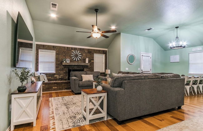 Serene Modern Farmhouse on 2 Acres - Foto 34