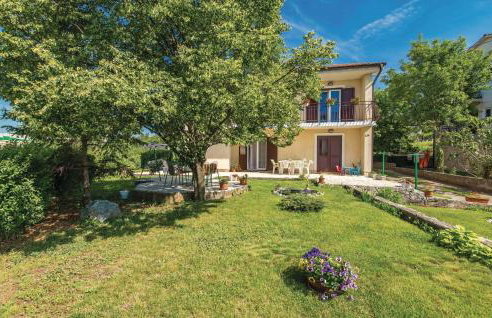 3 Bedroom Cozy Apartment In Viskovo - Foto 8