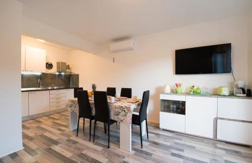 Stone House Marin - Photo 27