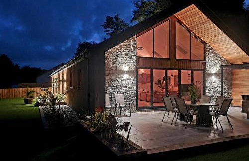 4 Bed Villa Sleeps 8 -private Terrace-free Parking - Foto 55