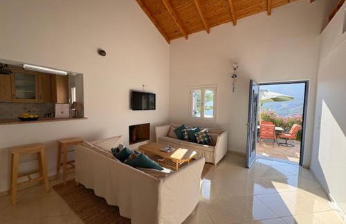 Villa Zola with Views - Photo 13