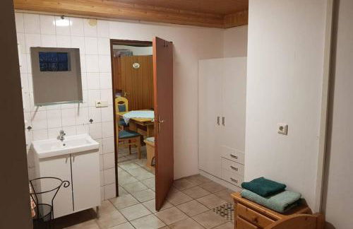 Ferienwohnung und Monteurwohnung mit großer begehbarer Dusche - Photo 4