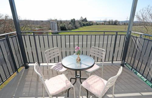 Apolo Apartments - Pool & Garden Retreat - Foto 31