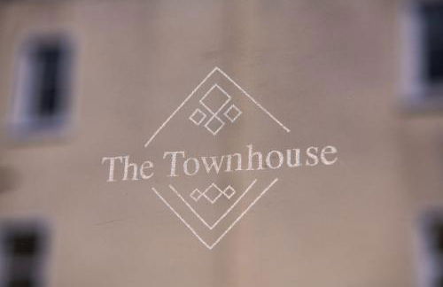 The Townhouse - Photo 2