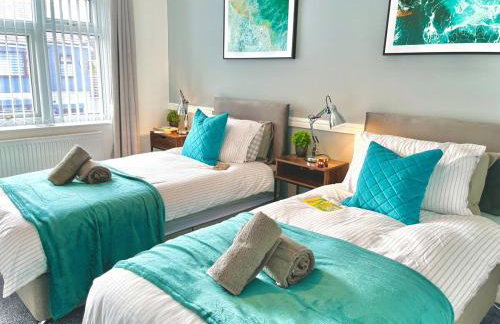 Ideal 4 Bed Home sleeps 7 Nr Middlebrook Stadium - Foto 2