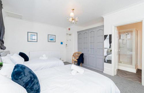 Contractor Stay above bar and restaurant - Foto 4