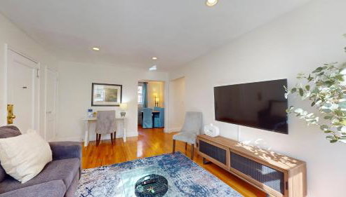 Bright 2br In Brookline - Photo 4