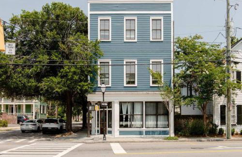 Elegant Sunlit Home with Private Rooftop Oasis - Foto 14