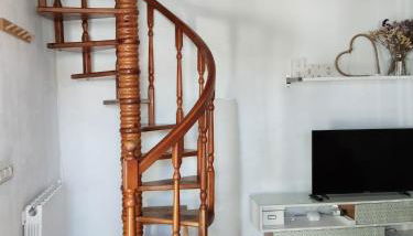 Casa adosada en entorno tranquilo ideal para familias - Foto 2