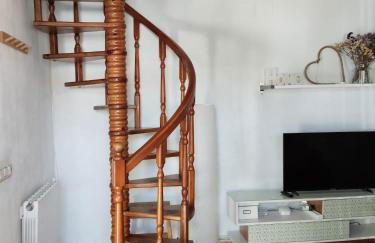 Casa adosada en entorno tranquilo ideal para familias - Foto 2