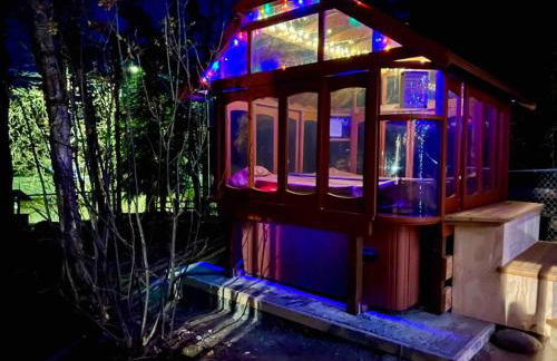 Hot Tub Stunning Mountain Views 2 kitchens 4 bedroom 2 bathroom - Foto 18