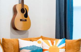 East Austin Bungalow w BBQ Firepit Fun Yard - Foto 7