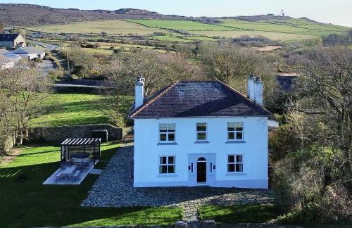 Luxurious Manor House with Sea Views - Sleeps 10 - Photo 45