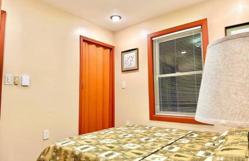 Chic Chalet River Views & Access - Foto 73