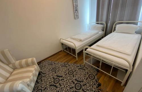 Apartment City Süd- 5 Zimmer_15 Personen _ Komplett_eingerichtet - Foto 14