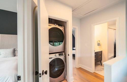 Hot Tub Amazing Location! Modern Ohio City Luxury 2 King Beds - Foto 25